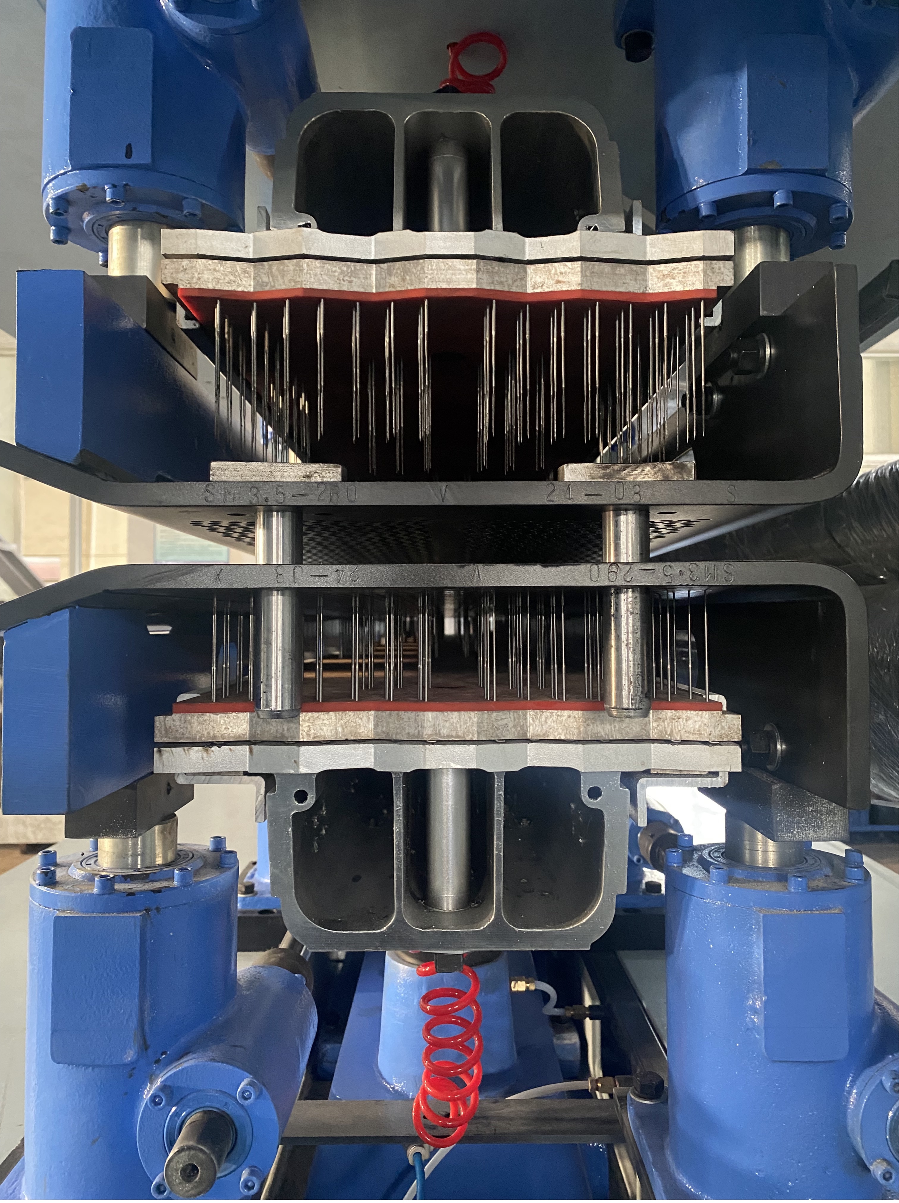 Huakai Nonwoven double-motor servo up/down stroke needle punching machine